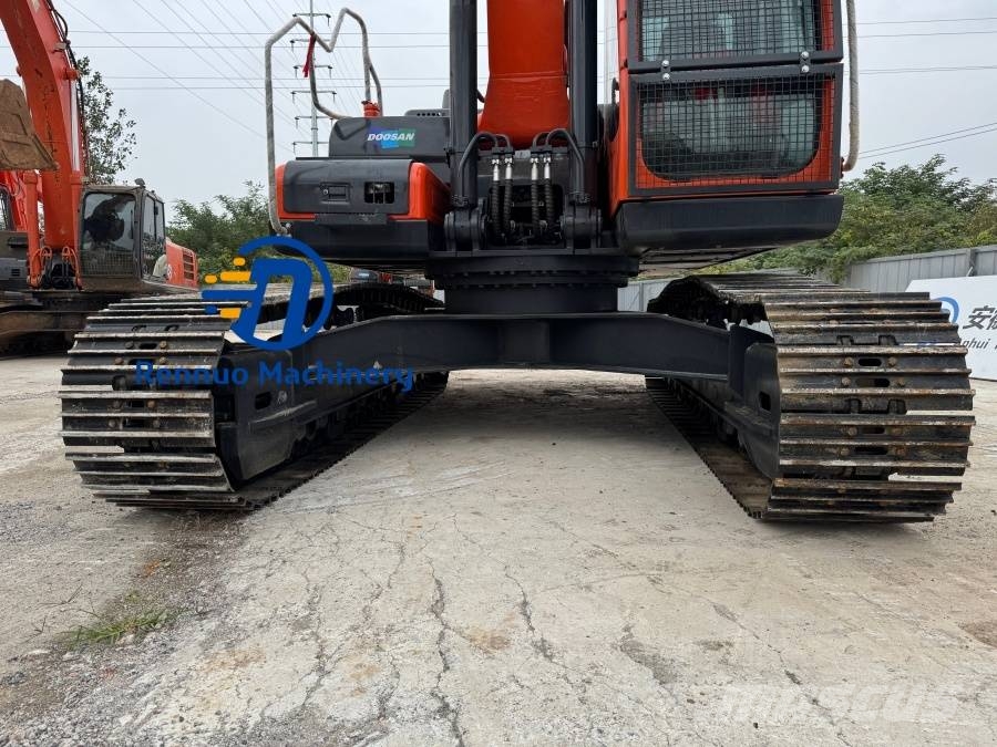 Doosan DX 340 حفارات زحافة