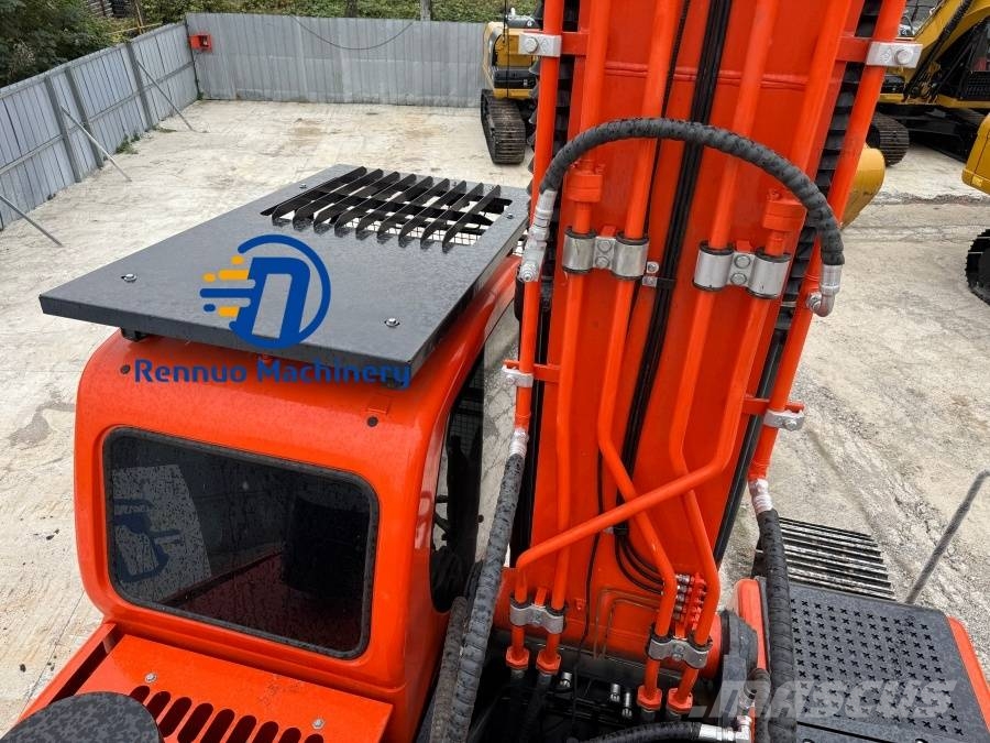 Doosan DX 340 حفارات زحافة
