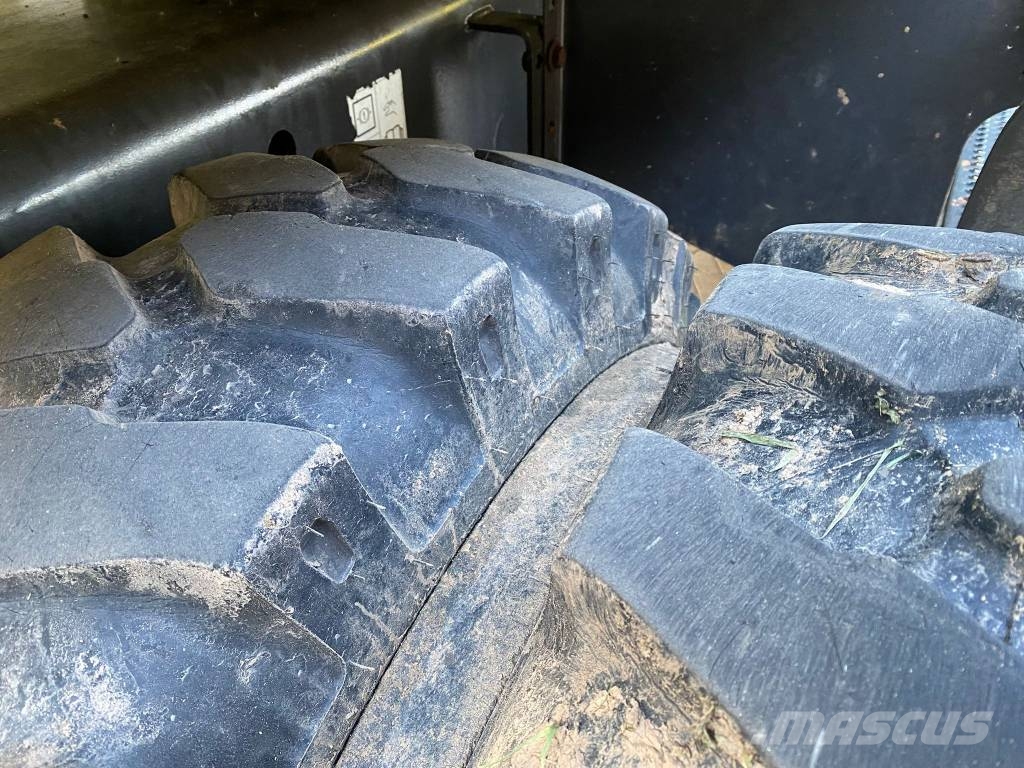 New Holland MH Plus Wielgraafmachines