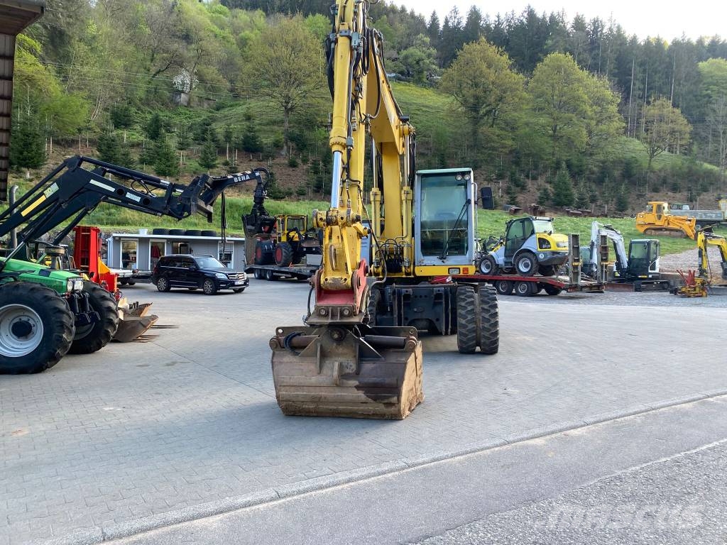 New Holland MH Plus Wielgraafmachines