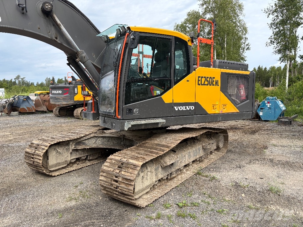 Volvo EC250ENL Bandgrävare