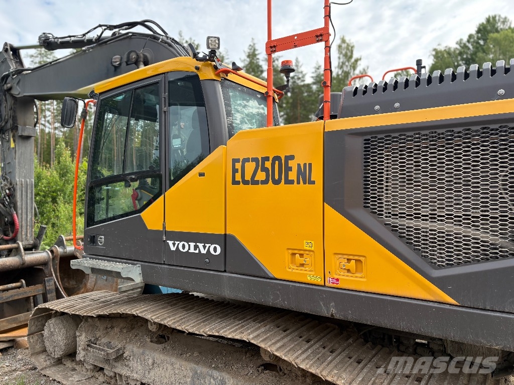 Volvo EC250ENL Bandgrävare