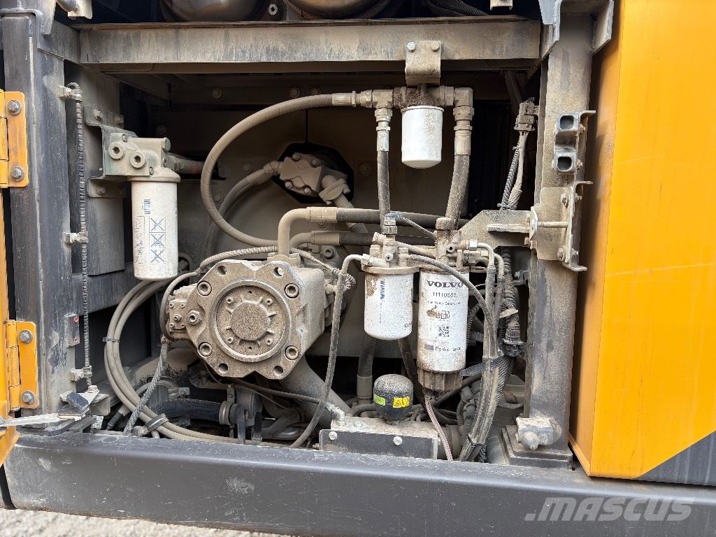 Volvo EC250ENL Bandgrävare