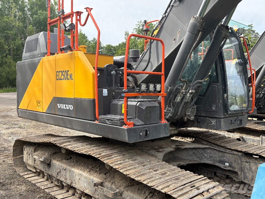 Volvo EC250ENL Bandgrävare
