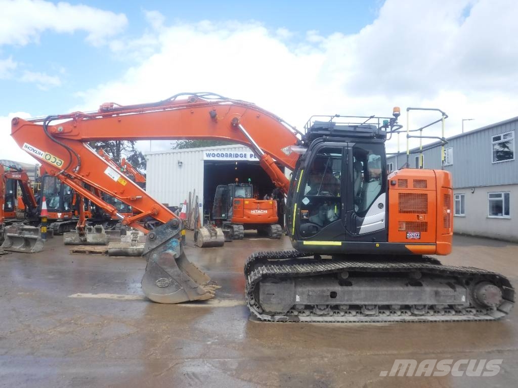 Hitachi ZX 225 US LC-6, 2020, Luton, Bedfordshire, Marea Britanie