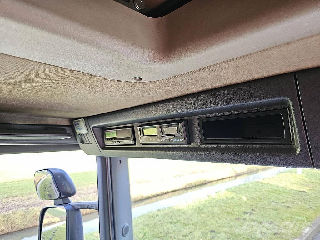 Scania P320 6X2*4 LAMBERET FRIGO Isotermos y frigoríficos