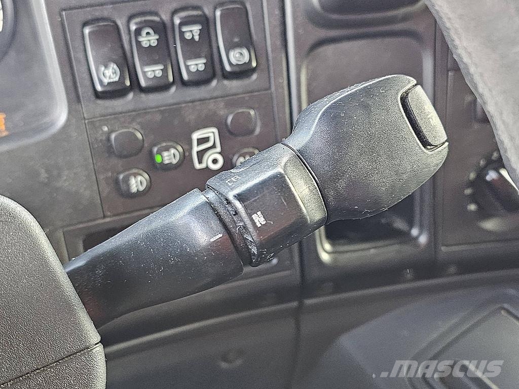 Scania P320 6X2*4 LAMBERET FRIGO Isotermos y frigoríficos