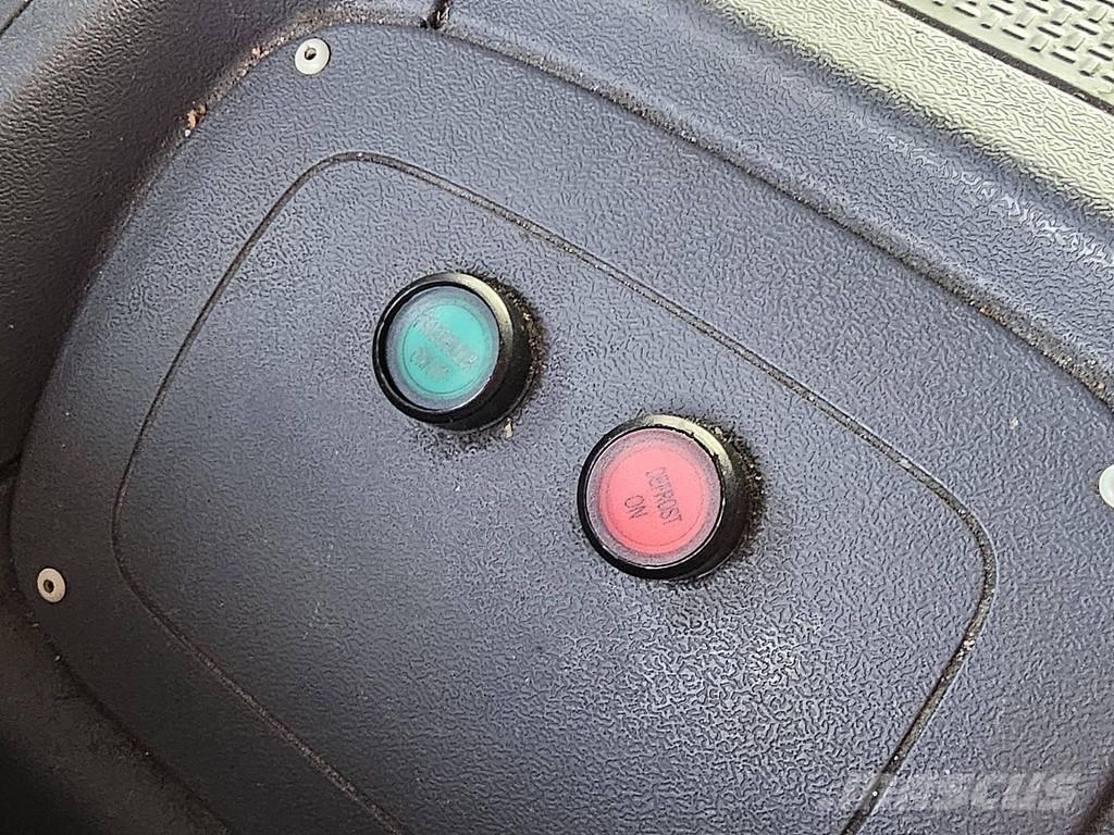 Scania P320 6X2*4 LAMBERET FRIGO Isotermos y frigoríficos