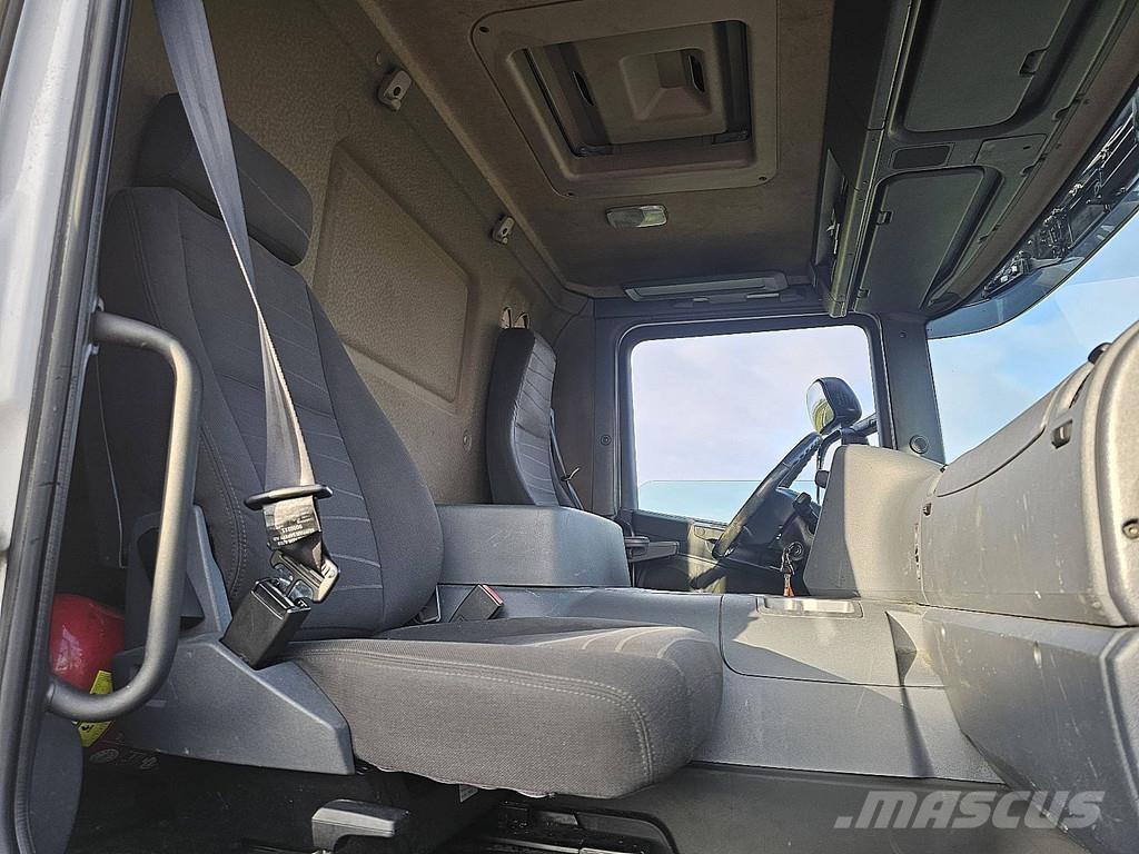 Scania P320 6X2*4 LAMBERET FRIGO Isotermos y frigoríficos