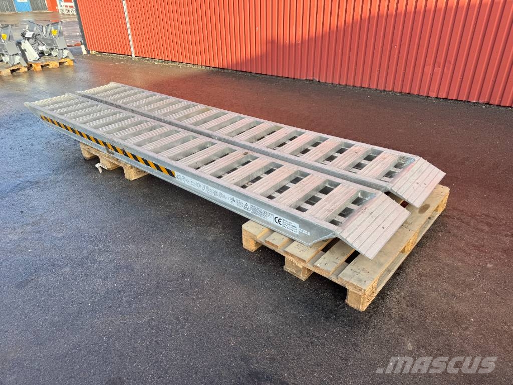 SE Equipment 8000kg lastramper Gradbeništvo - drugo