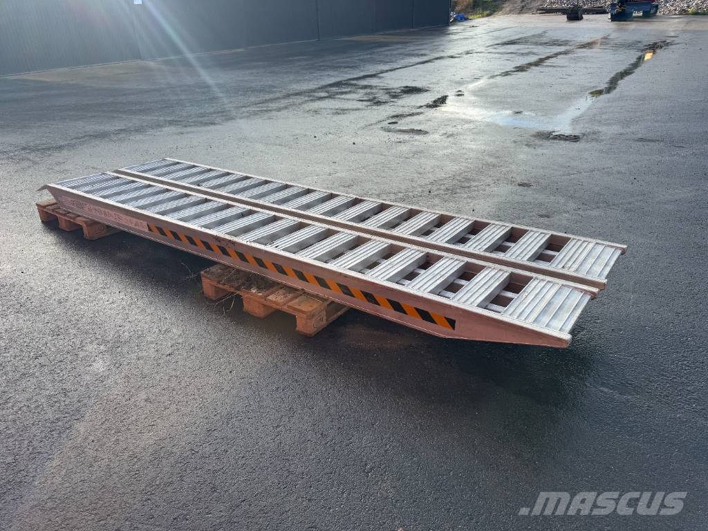 SE Equipment 8000kg lastramper Gradbeništvo - drugo