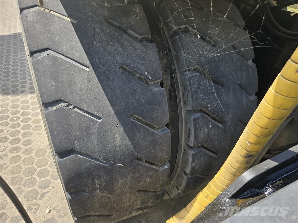 Hyster H22XM12-EC Stivuitoare de containere