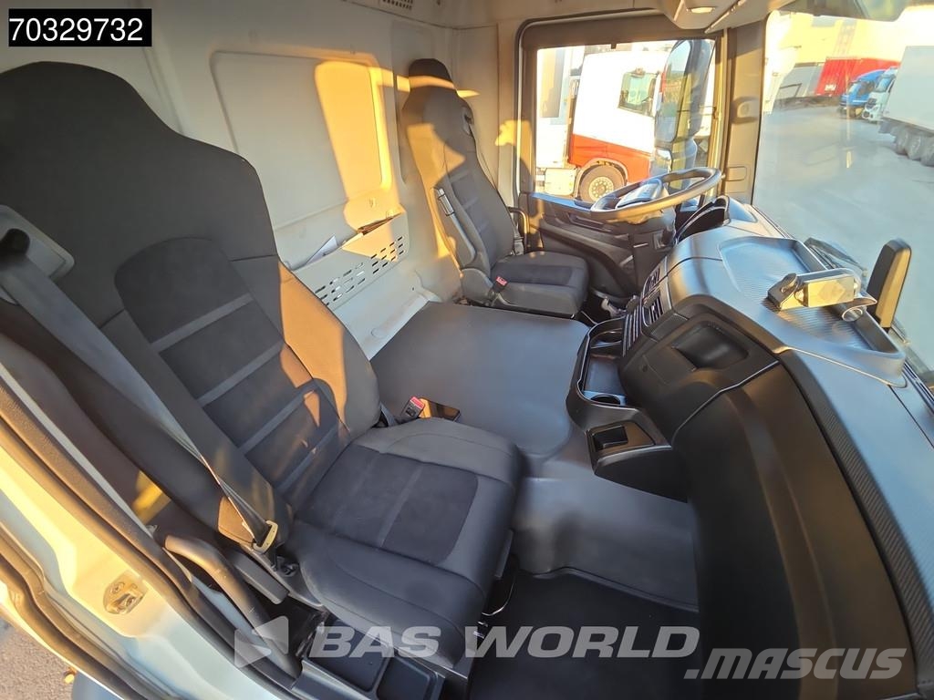 Iveco T-Way 450 8X4 Full Steel Meiller Tipper Big-Axle A Camiones bañeras basculantes o volquetes