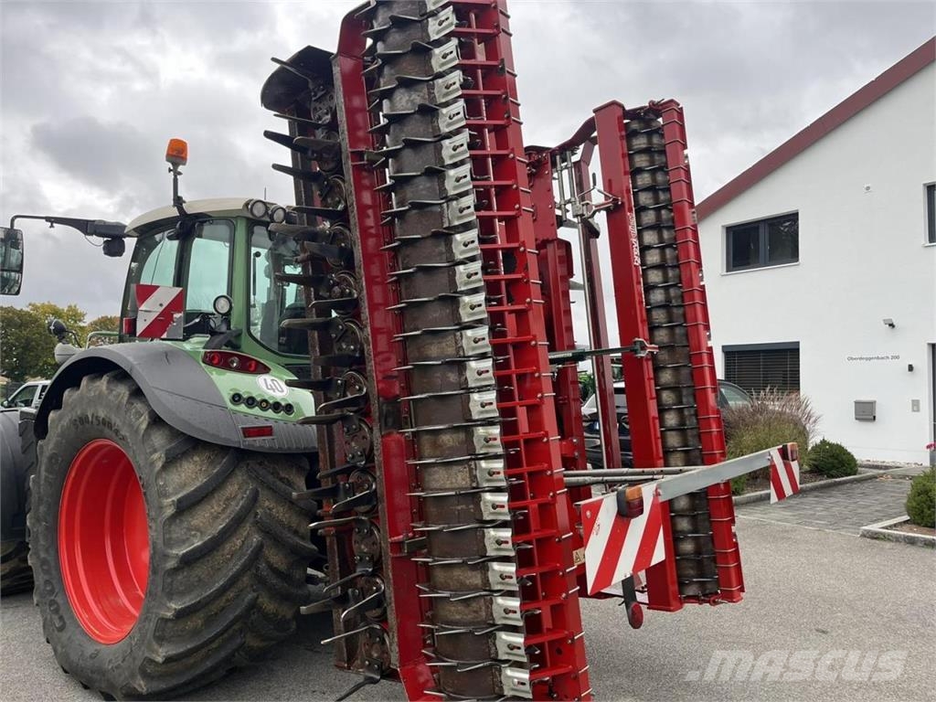 Breviglieri 6m Kreiselegge Makfold 300 mit NEUEN Grapa si pluguri rotative
