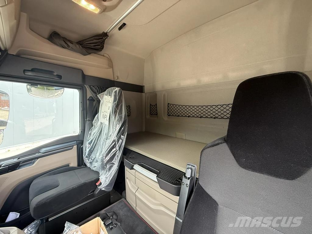 MAN TGS 35.520 TGS 35.520 8X2 Hiab EFFER 955-8s +Jib 6 All-Terrain-Krane
