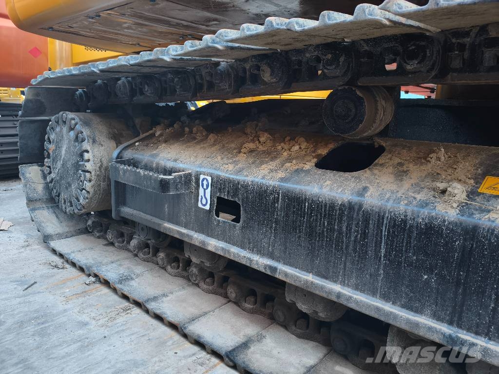 CAT 320CL Гусеничні екскаватори
