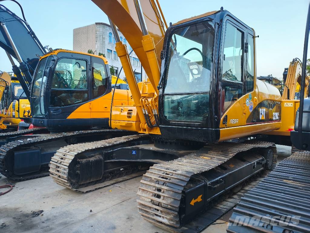 CAT 320CL Гусеничні екскаватори