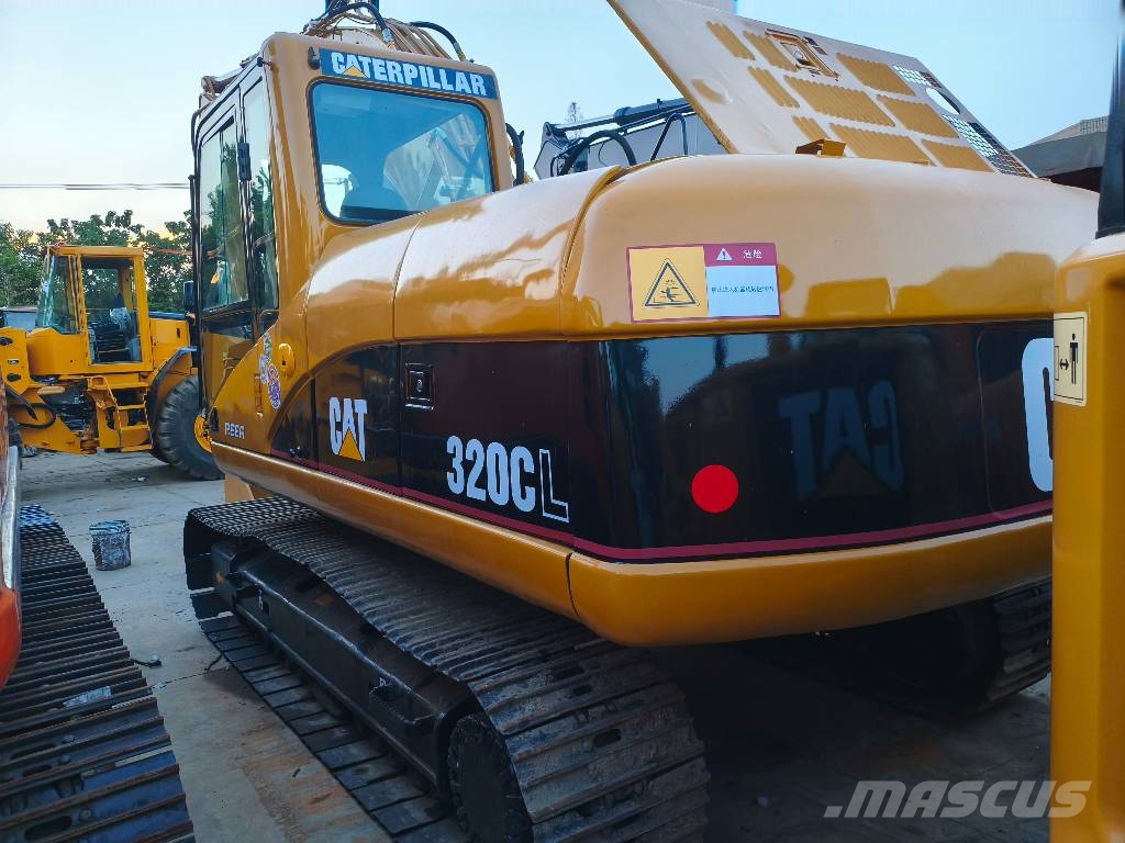 CAT 320CL Гусеничні екскаватори