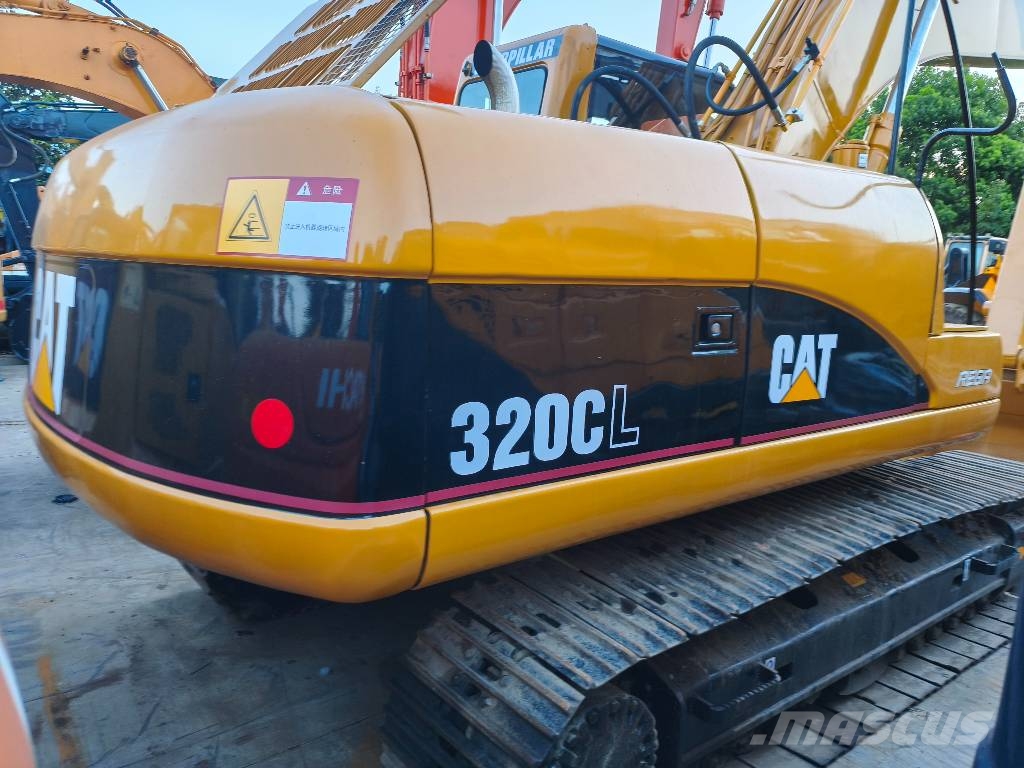 CAT 320CL Гусеничні екскаватори
