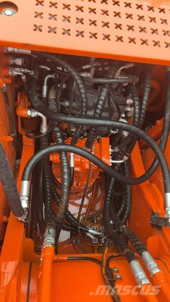 Doosan DX 140 LC Raupenbagger
