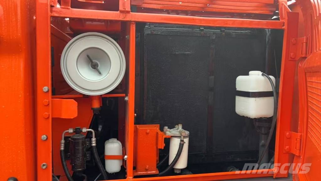 Doosan DX 140 LC Raupenbagger