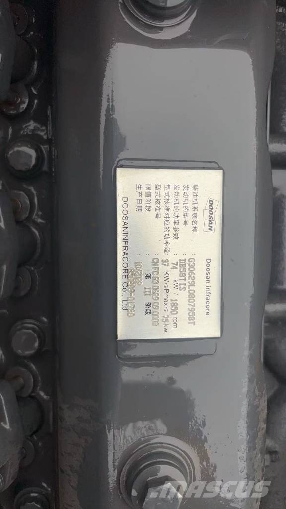 Doosan DX 140 LC Raupenbagger