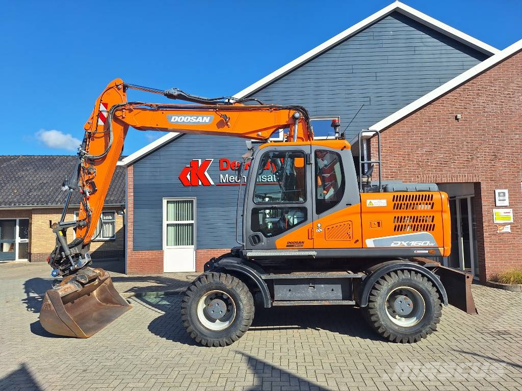 Doosan DX160W-5 Колісні екскаватори