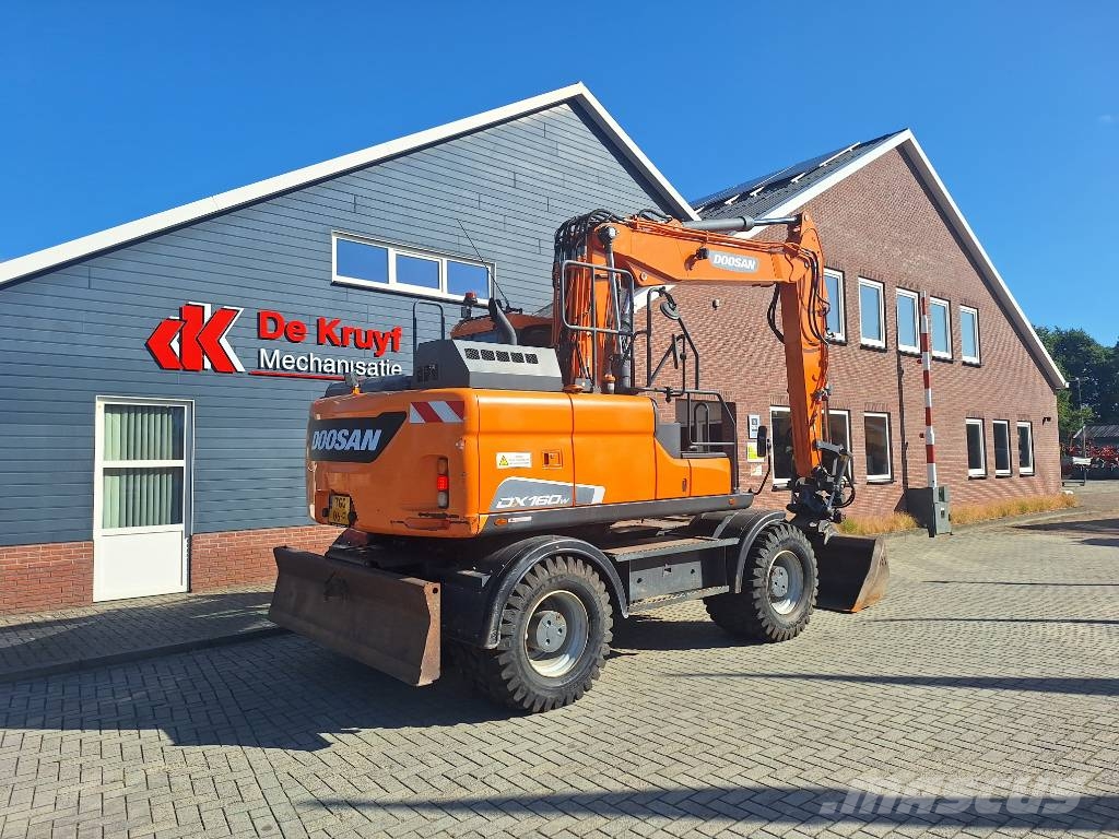 Doosan DX160W-5 Колісні екскаватори