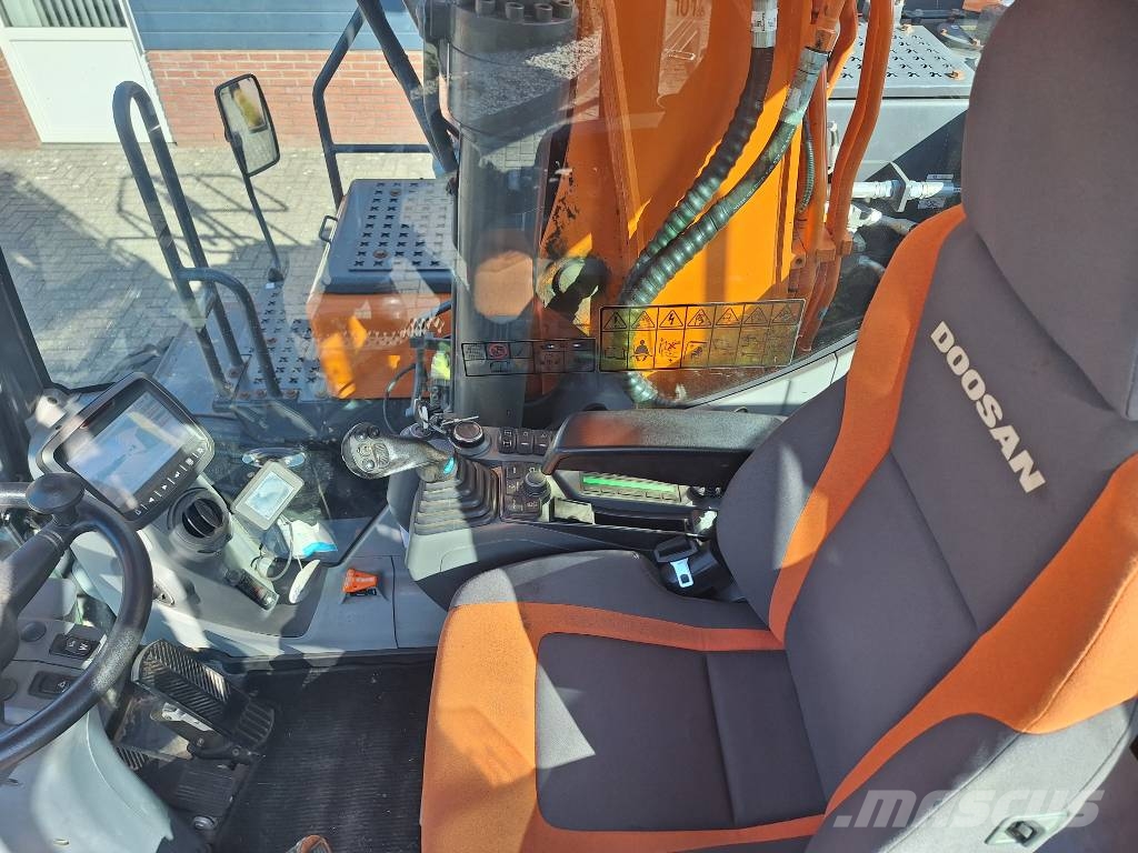 Doosan DX160W-5 Колісні екскаватори