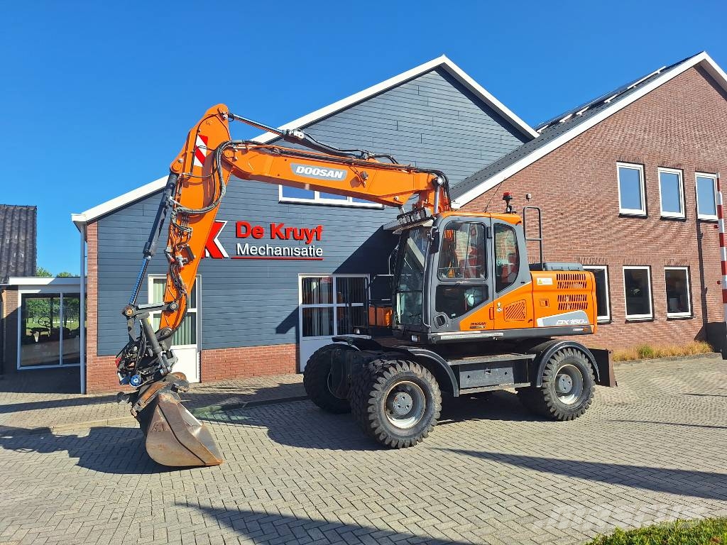 Doosan DX160W-5 Колісні екскаватори