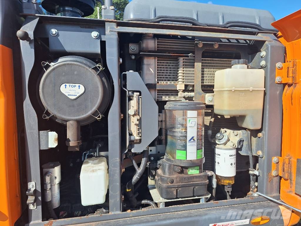 Doosan DX160W-5 Колісні екскаватори