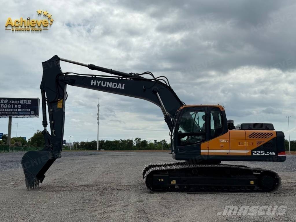 Hyundai 225LC-9S Raupenbagger