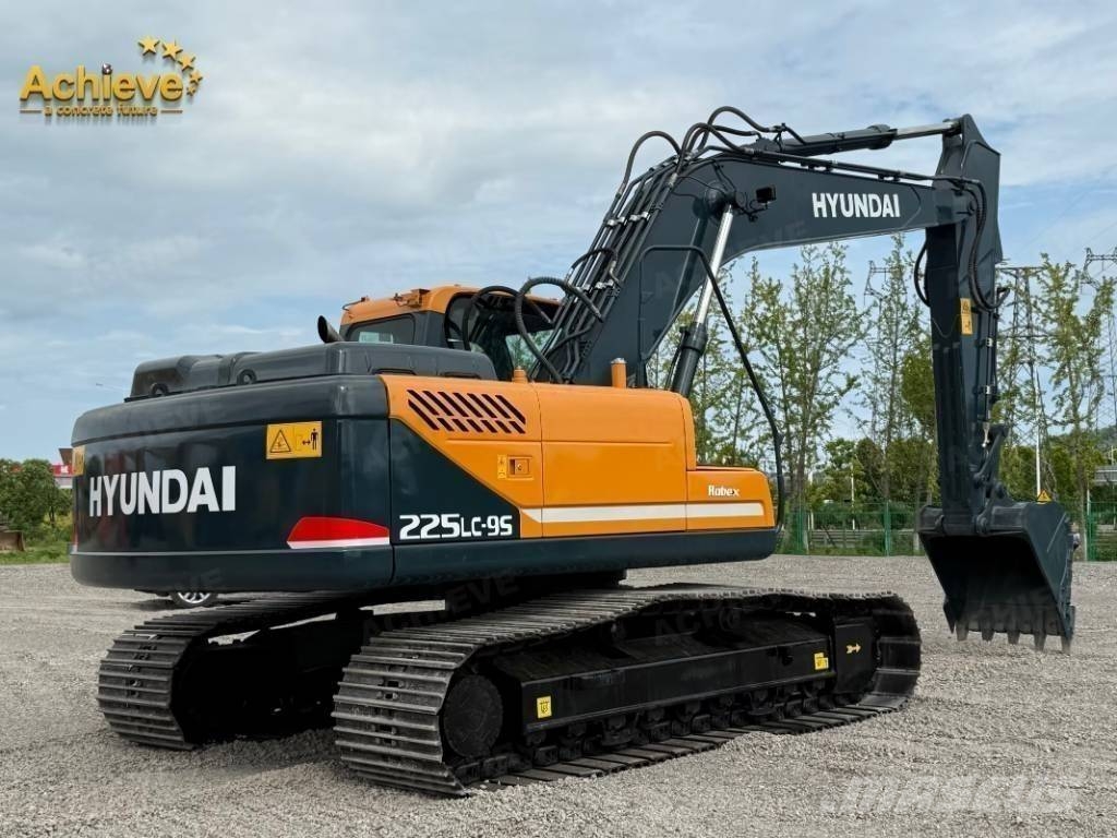 Hyundai 225LC-9S Raupenbagger