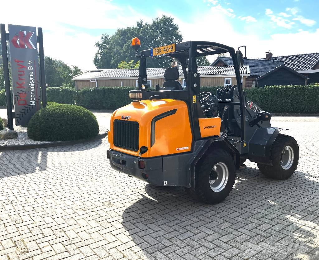 GiANT V4502 T Multifunktionslader