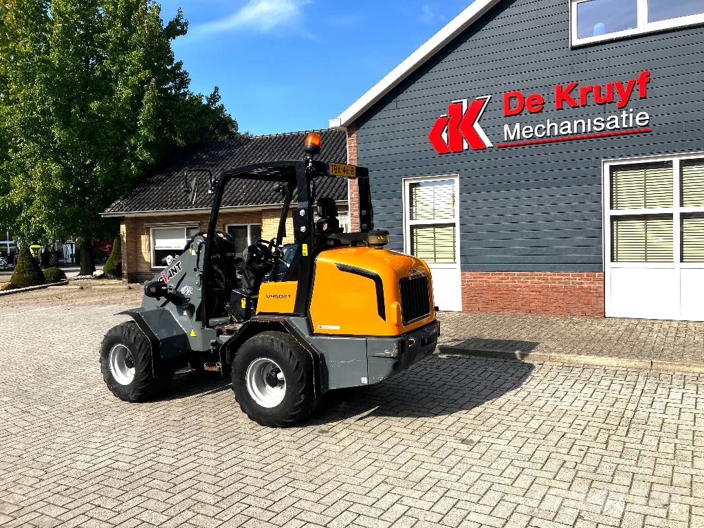 GiANT V4502 T Multifunktionslader