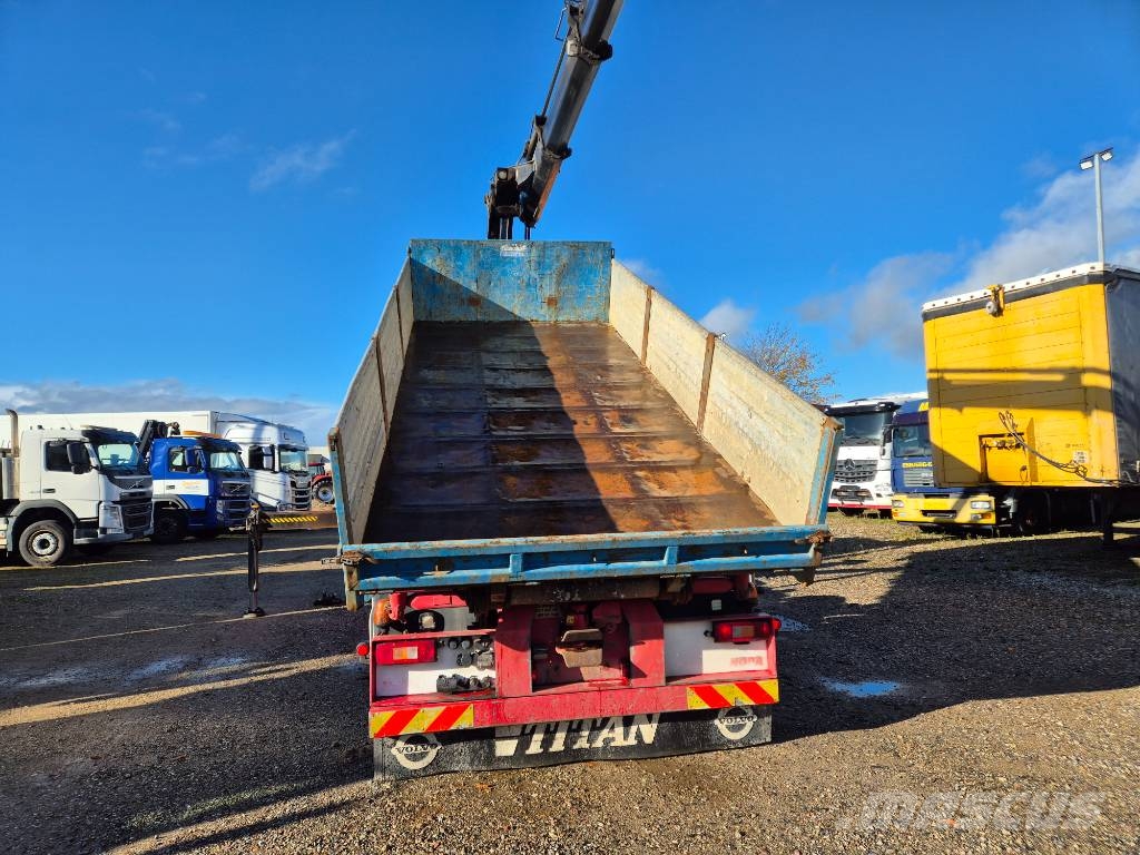 Volvo FM 500 8x4/4 // HIAB 244 EP-5 HIPRO // 3 way tip Lastbil med kran