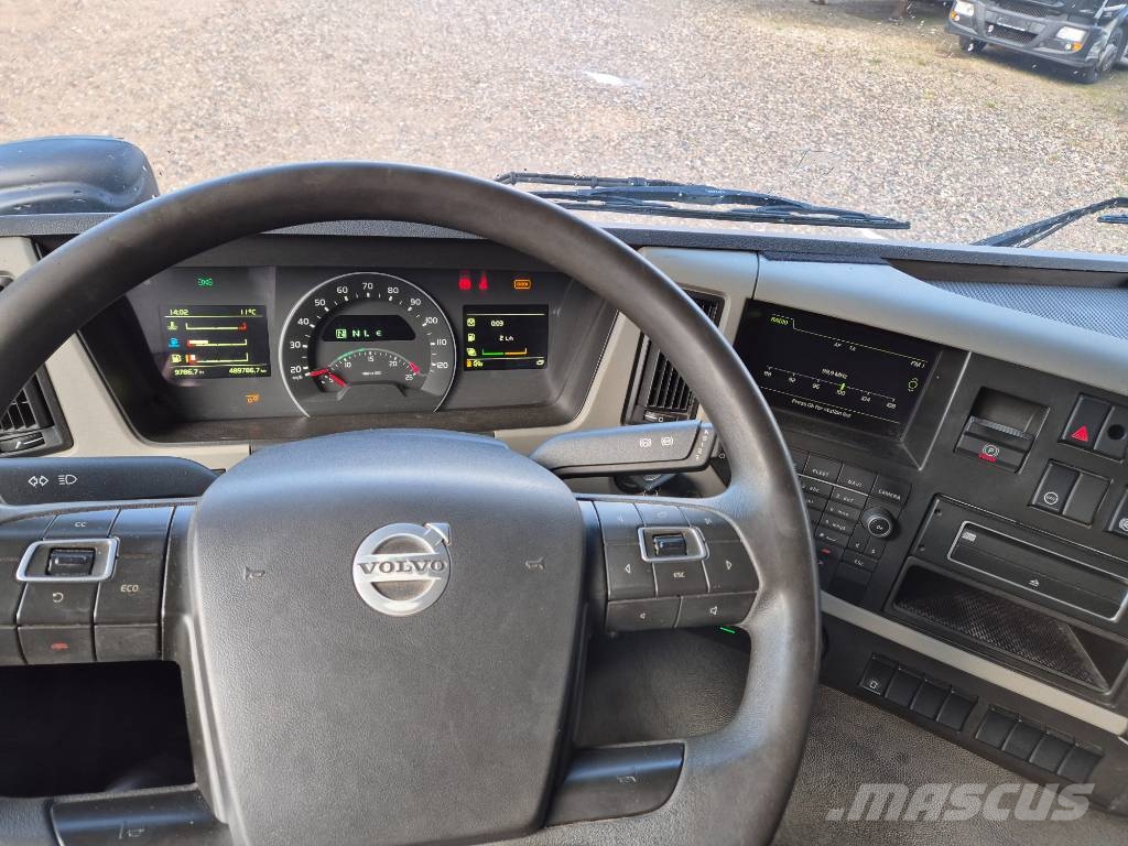 Volvo FM 500 8x4/4 // HIAB 244 EP-5 HIPRO // 3 way tip Lastbil med kran