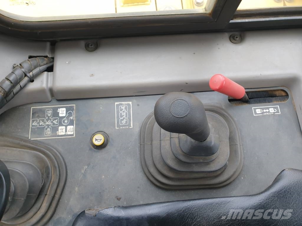 Komatsu D 65 WX-17 Buldozer sobre oruga