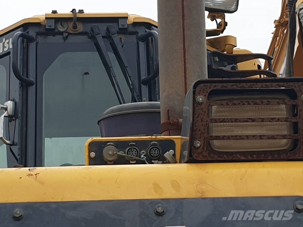 Komatsu D 65 WX-17 Buldozer sobre oruga