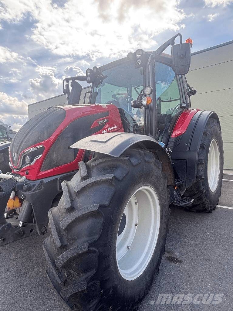 Valtra N 155 Traktorit