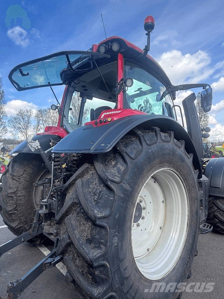 Valtra N 155 Traktorit