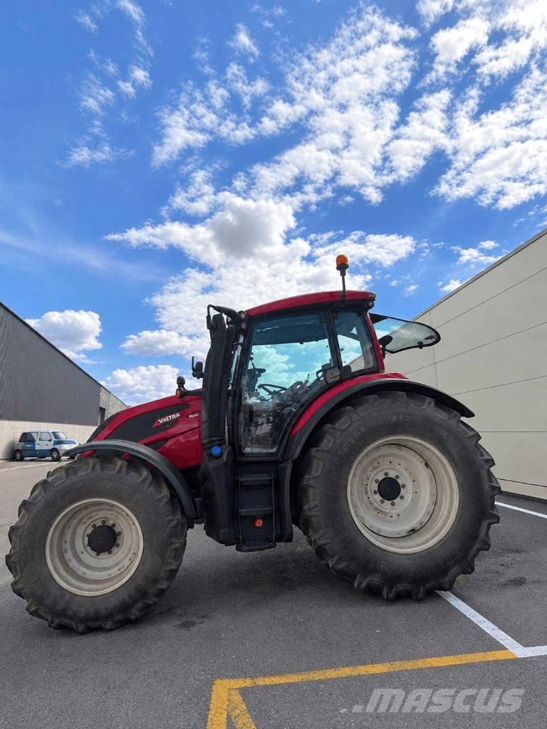 Valtra N 155 Traktorit