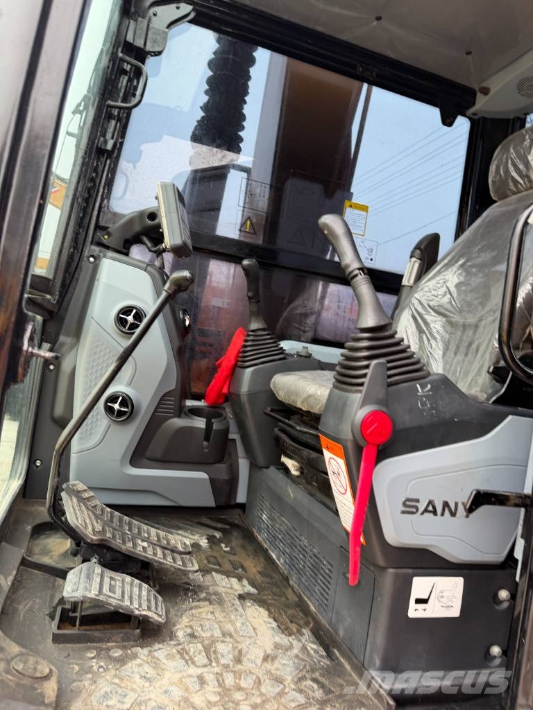 Sany SY 75 C 3000 units excavators in stock Raupenbagger