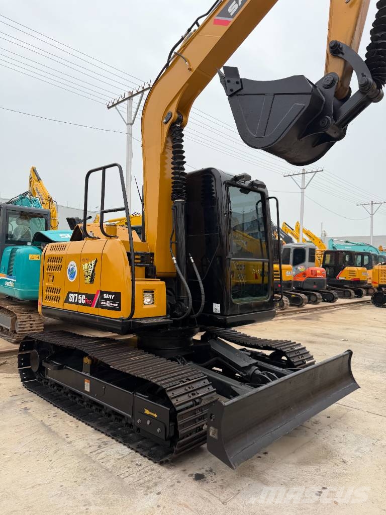 Sany SY 75 C 3000 units excavators in stock Raupenbagger