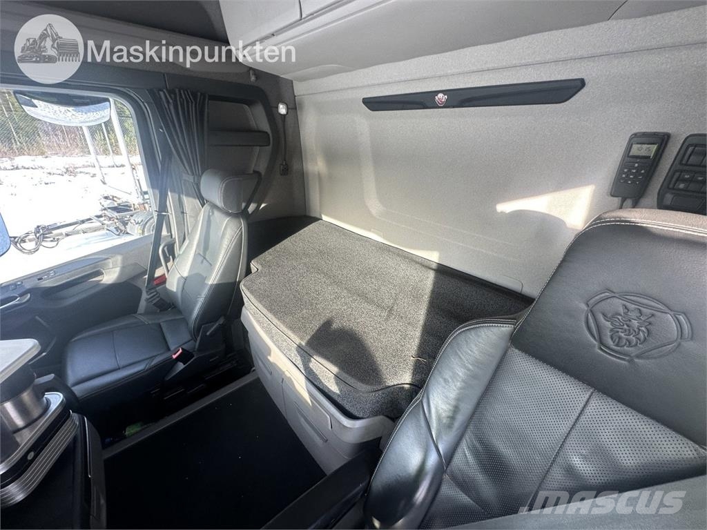 Scania R770B8X4*4NB Camiones volquete para virutas de madera