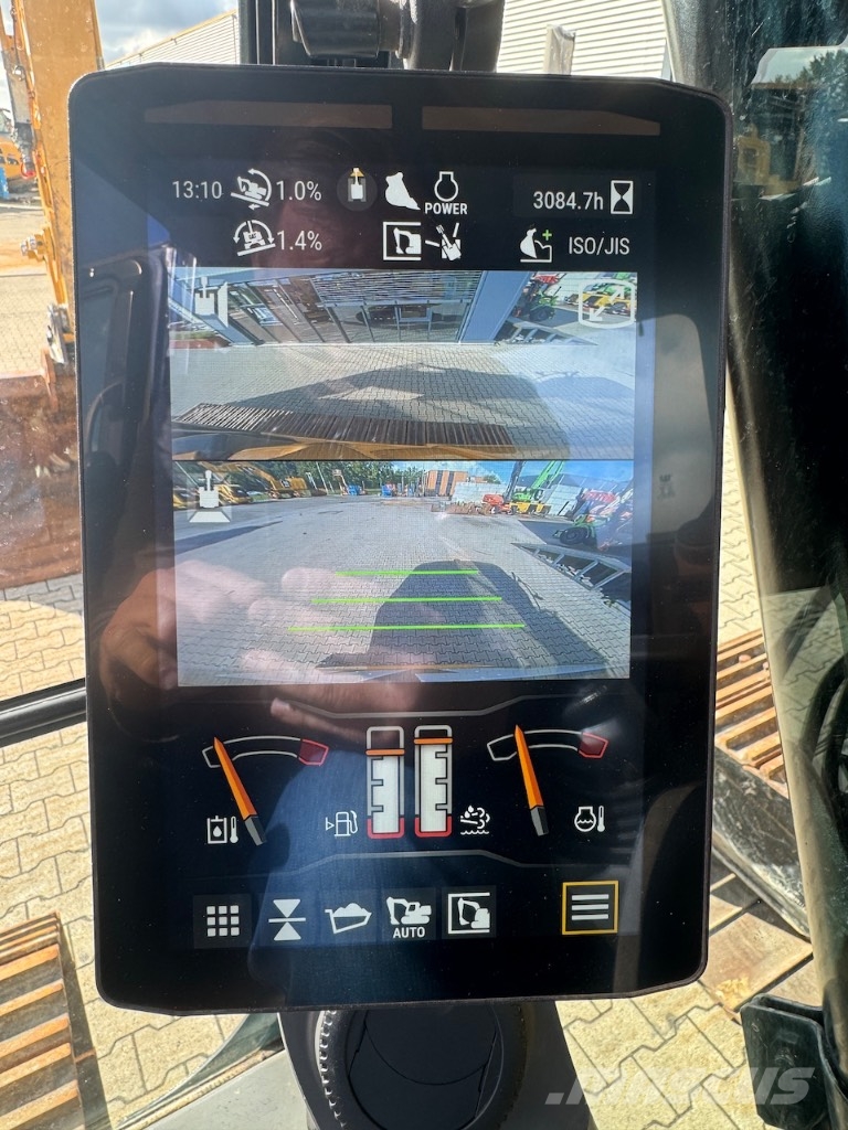 CAT 320 حفارات زحافة