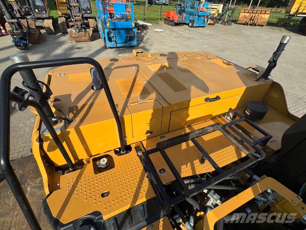 CAT 320 Rupsgraafmachines