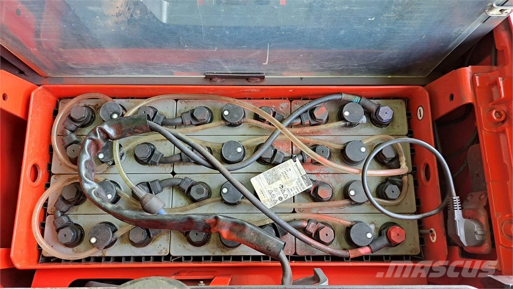Linde L20 Stand-in stackers
