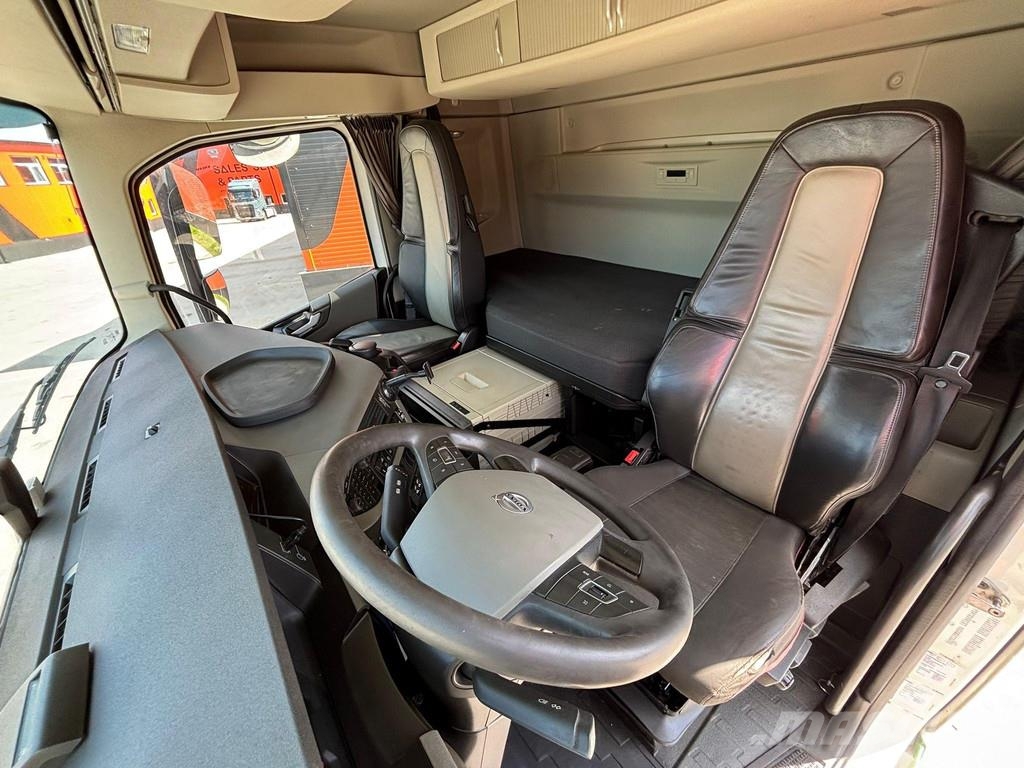 Volvo FH 540 6x2*4 HIAB XR 21 ton / L=5650 mm / RETARDER Camiones polibrazo