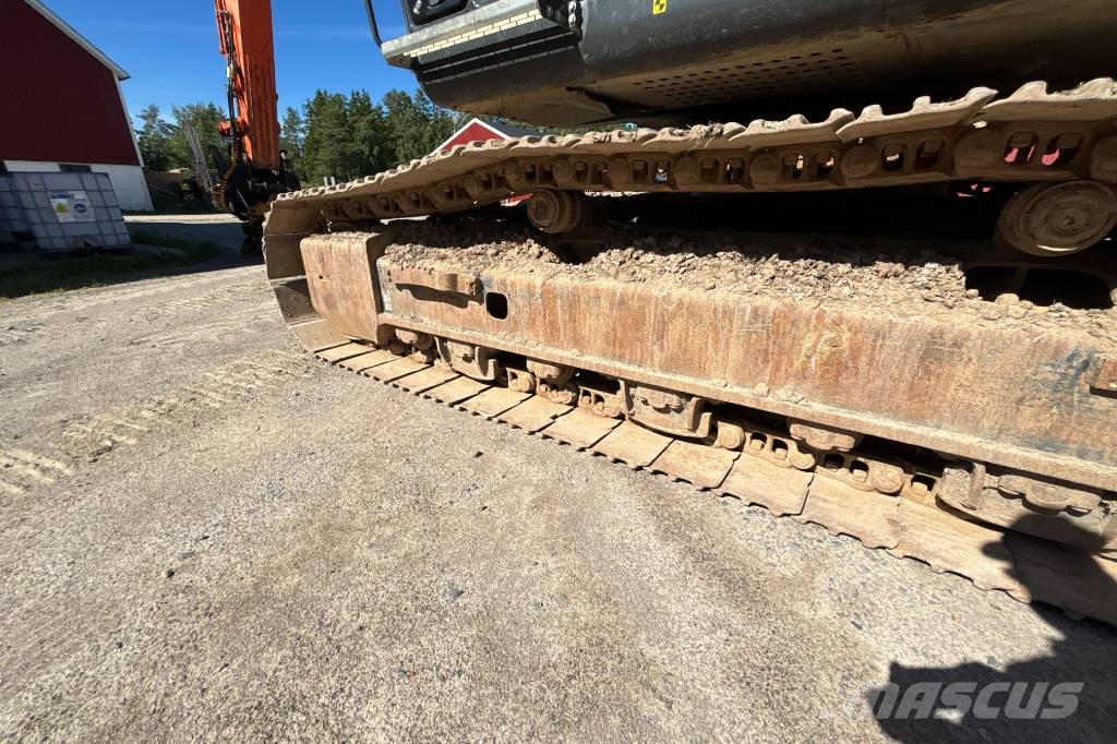 Hitachi ZX 300 LC-6 Bandgrävare